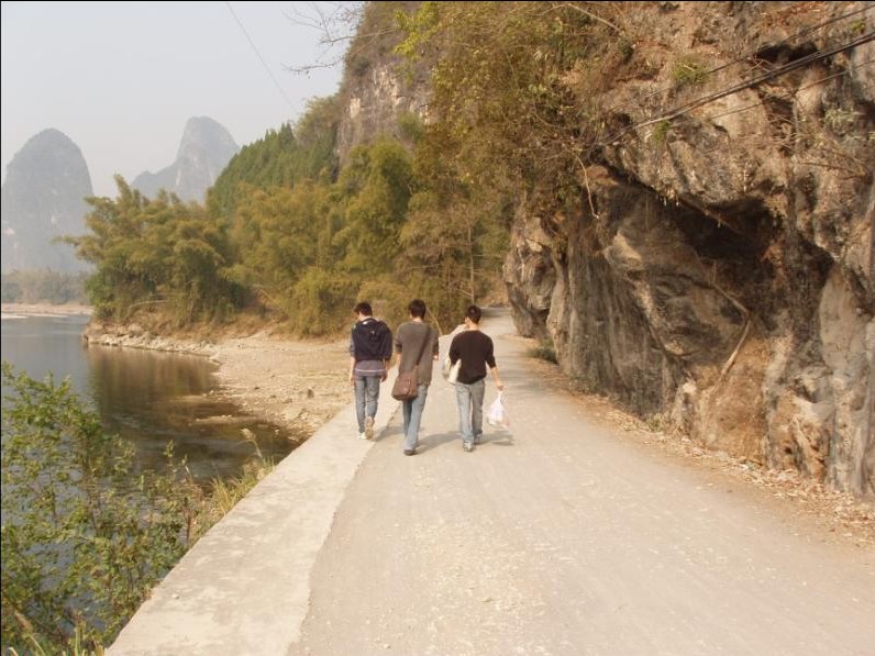 路漫漫....呵呵　
